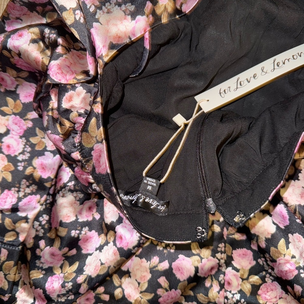 For love and lemons long sleeves Kate dress medium - Picture 5 of 5